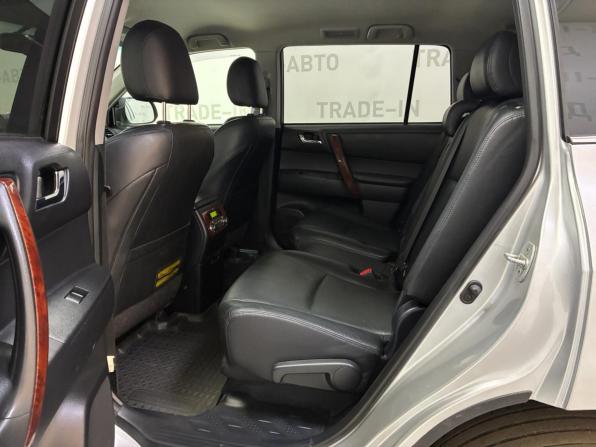 Toyota Highlander II (XU40) Рестайлинг с пробегом 2011 года, цена 1 550 000 рублей, 238000 км, внедорожник, Автокод Объявления