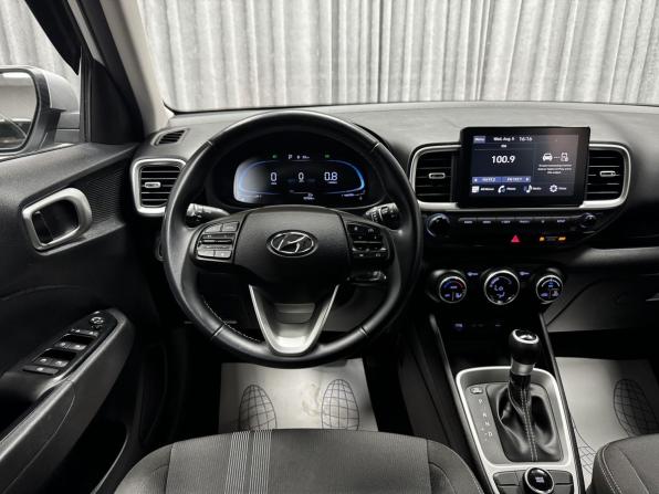 Hyundai Venue I с пробегом 2022 года, цена 2 000 000 рублей, 93968 км, внедорожник, Автокод Объявления