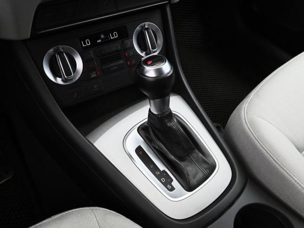 Audi Q3 I (8U) с пробегом 2013 года, цена 1 520 000 рублей, 253306 км, внедорожник, Автокод Объявления