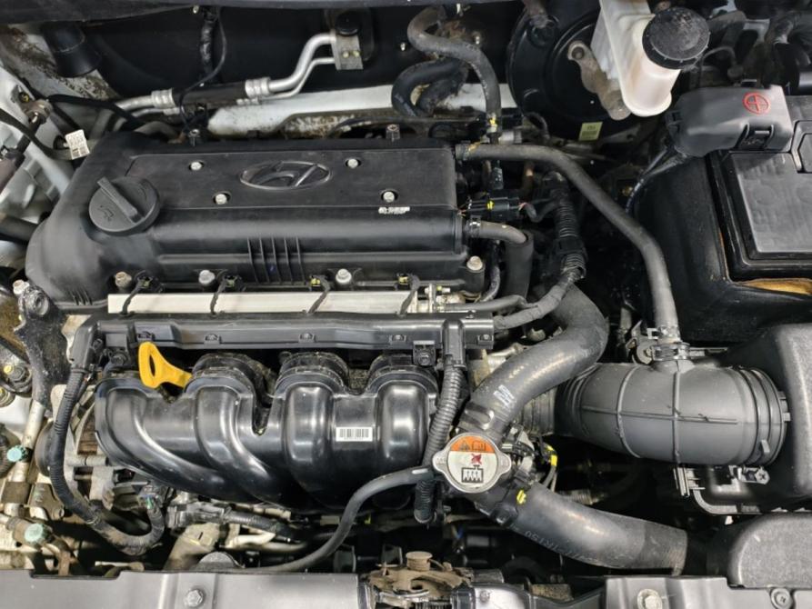 Hyundai Solaris I Курск  - изображение 19