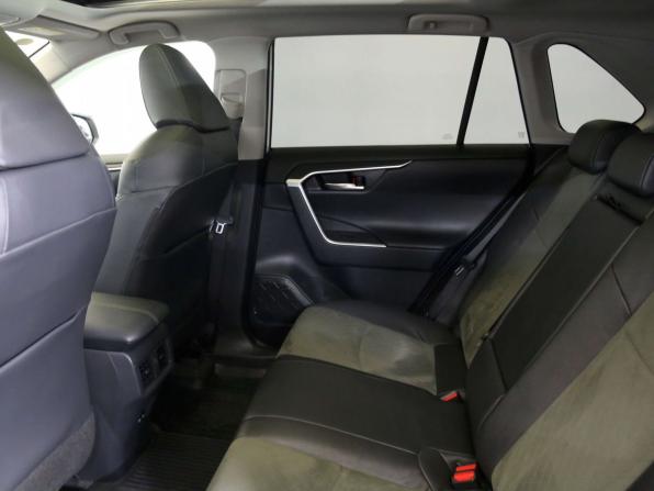 Toyota RAV4 V (XA50) с пробегом 2023 года, цена 3 690 000 рублей, 40825 км, внедорожник, Автокод Объявления