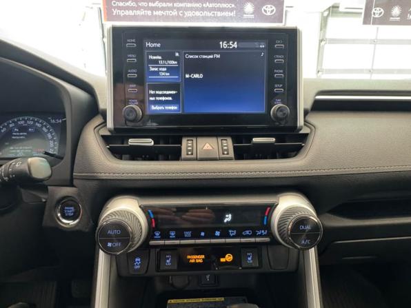 Toyota RAV4 V (XA50) с пробегом 2021 года, цена 3 900 000 рублей, 60682 км, внедорожник, Автокод Объявления