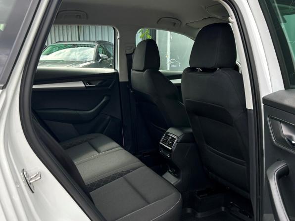Skoda Karoq I с пробегом 2022 года, цена 2 422 300 рублей, 106766 км, внедорожник, Автокод Объявления