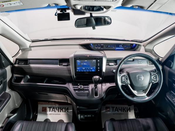 Honda Freed II с пробегом 2016 года, цена 1 430 000 рублей, 183270 км, компактвэн, Автокод Объявления