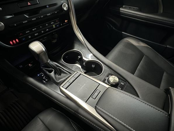 Lexus RX IV Рестайлинг с пробегом 2019 года, цена 5 050 000 рублей, 86883 км, внедорожник, Автокод Объявления
