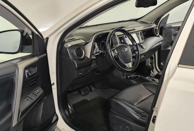 Toyota RAV4 IV (XA40) Рестайлинг с пробегом 2017 года, цена 2 580 000 рублей, 110186 км, внедорожник, Автокод Объявления
