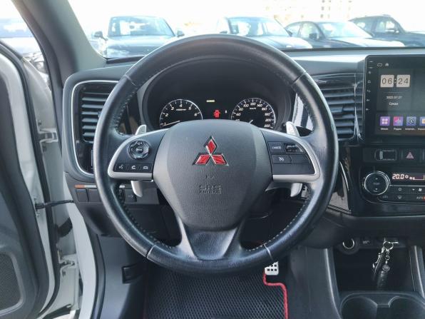 Mitsubishi Outlander III с пробегом 2014 года, цена 1 743 000 рублей, 210227 км, внедорожник, Автокод Объявления