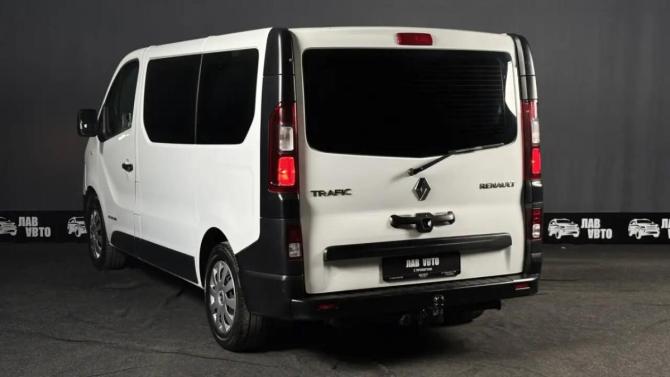 Renault Trafic III с пробегом 2017 года, цена 2 000 000 рублей, 205010 км, минивэн, Автокод Объявления