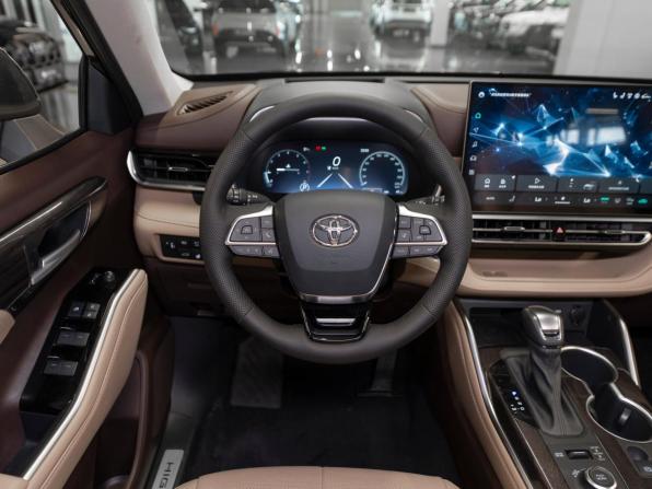 Toyota Highlander IV (XU70) с пробегом 2026 года, цена 5 900 000 рублей, 40 км, внедорожник, Автокод Объявления