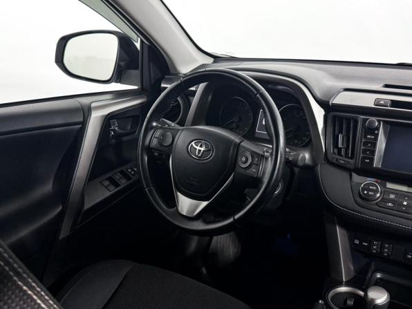 Toyota RAV4 IV (XA40) Рестайлинг с пробегом 2016 года, цена 1 930 000 рублей, 162885 км, внедорожник, Автокод Объявления