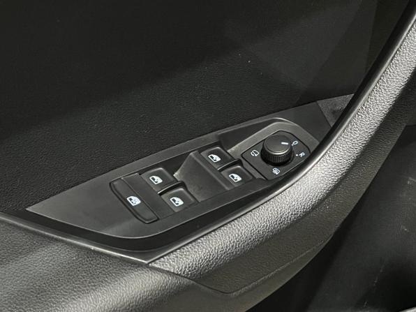 Skoda Karoq I с пробегом 2021 года, цена 2 420 000 рублей, 134017 км, внедорожник, Автокод Объявления