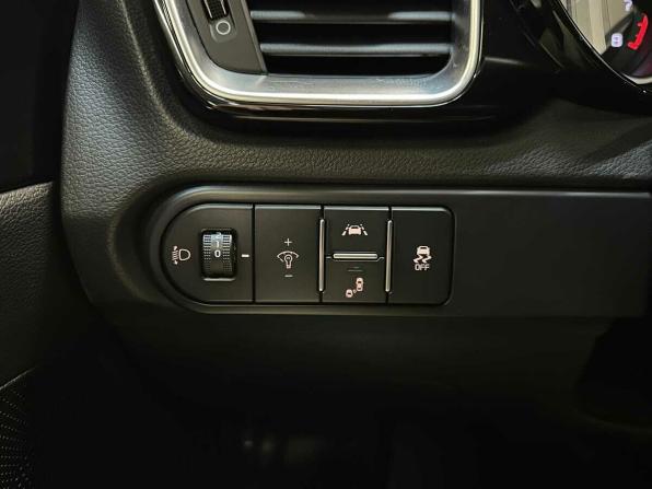 Kia Ceed III с пробегом 2018 года, цена 1 810 000 рублей, 29343 км, хэтчбек, Автокод Объявления