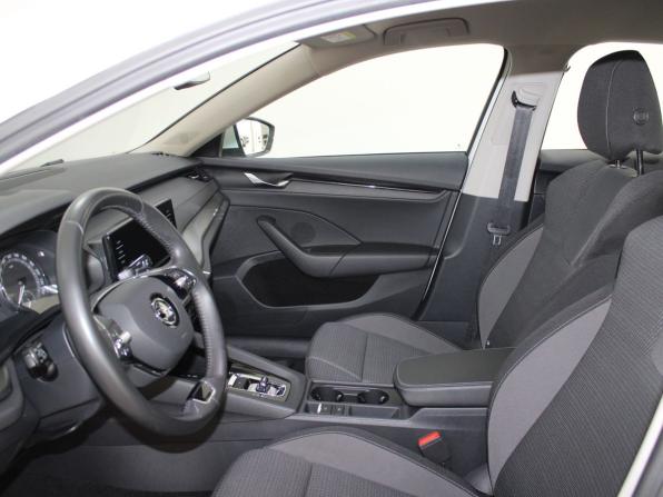 Skoda Octavia IV (A8) с пробегом 2021 года, цена 2 199 900 рублей, 114767 км, лифтбек, Автокод Объявления