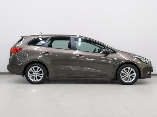 Kia Ceed II с пробегом 2015 года, цена 1 255 000 рублей, 118804 км, универсал, Автокод Объявления