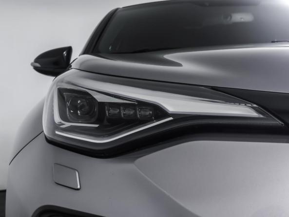 Toyota C-HR I Рестайлинг с пробегом 2021 года, цена 2 500 000 рублей, 105605 км, внедорожник, Автокод Объявления
