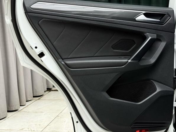 Volkswagen Tiguan II с пробегом 2018 года, цена 2 999 000 рублей, 112820 км, внедорожник, Автокод Объявления
