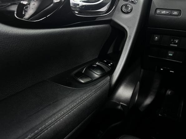Nissan Qashqai II с пробегом 2015 года, цена 1 650 000 рублей, 81363 км, внедорожник, Автокод Объявления
