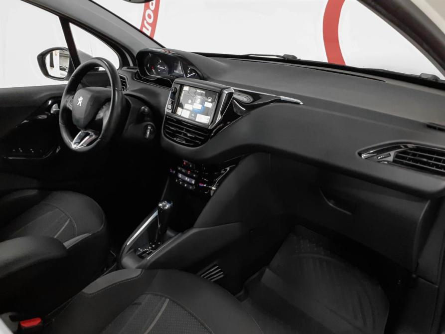 Peugeot 208 I Москва  - изображение 10