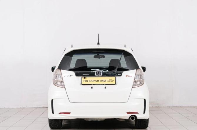 Honda Fit II с пробегом 2011 года, цена 999 000 рублей, 105000 км, хэтчбек, Автокод Объявления