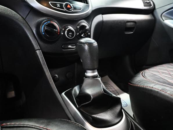 Hyundai Solaris I с пробегом 2014 года, цена 760 000 рублей, 170372 км, хэтчбек, Автокод Объявления