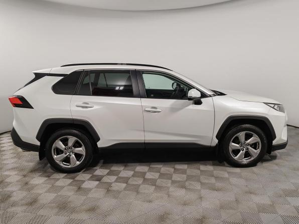 Toyota RAV4 V (XA50) с пробегом 2021 года, цена 2 799 000 рублей, 162053 км, внедорожник, Автокод Объявления