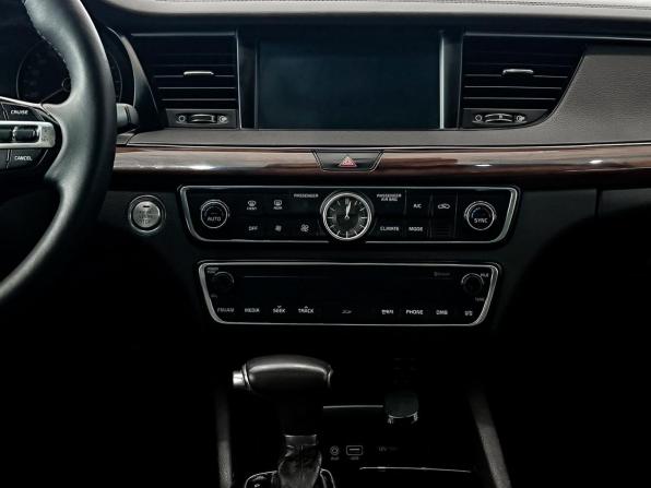 Kia K7 YG (II) с пробегом 2016 года, цена 1 850 000 рублей, 220500 км, седан, Автокод Объявления
