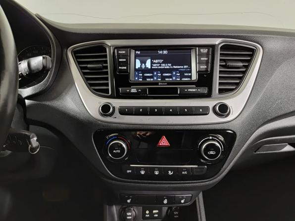 Hyundai Solaris II с пробегом 2018 года, цена 1 030 000 рублей, 169079 км, седан, Автокод Объявления