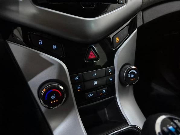 Chevrolet Cruze I с пробегом 2012 года, цена 620 000 рублей, 210698 км, хэтчбек, Автокод Объявления