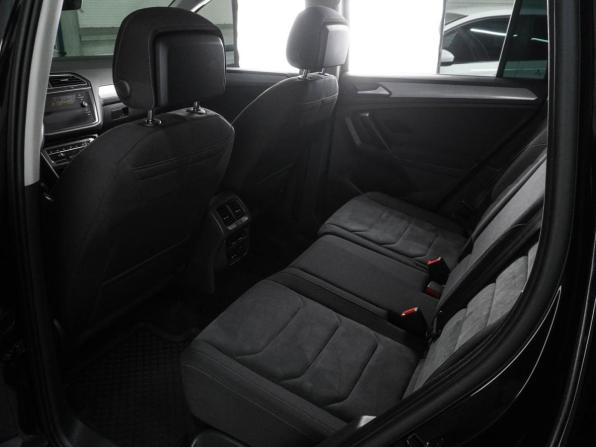 Volkswagen Tiguan II Рестайлинг с пробегом 2021 года, цена 2 915 000 рублей, 53691 км, внедорожник, Автокод Объявления