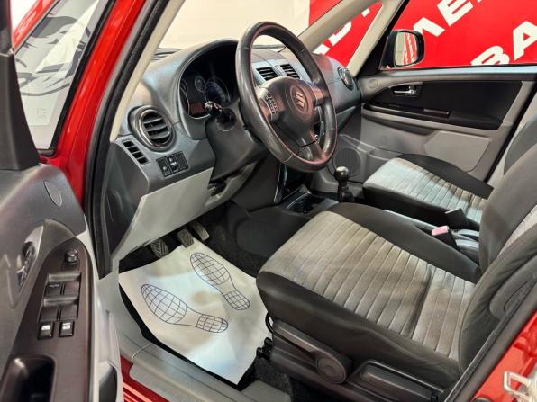 Suzuki SX4 I (Classic) Рестайлинг с пробегом 2010 года, цена 989 000 рублей, 111571 км, хэтчбек, Автокод Объявления