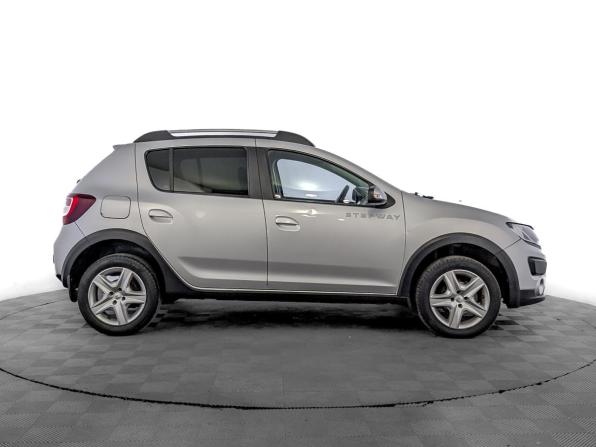 Renault Sandero II с пробегом 2017 года, цена 980 000 рублей, 148029 км, хэтчбек, Автокод Объявления