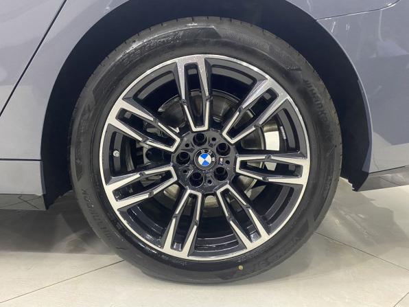 Новый BMW 5 серии VIII (G60/G61/G68) 2025 года, цена 8 699 000 рублей, седан, Автокод Объявления