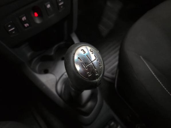 Renault Sandero II с пробегом 2016 года, цена 780 000 рублей, 203270 км, хэтчбек, Автокод Объявления