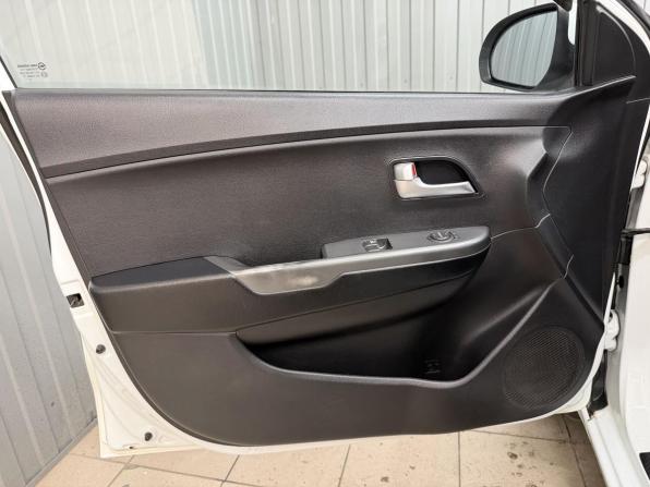 Kia Rio III с пробегом 2013 года, цена 835 000 рублей, 131686 км, седан, Автокод Объявления