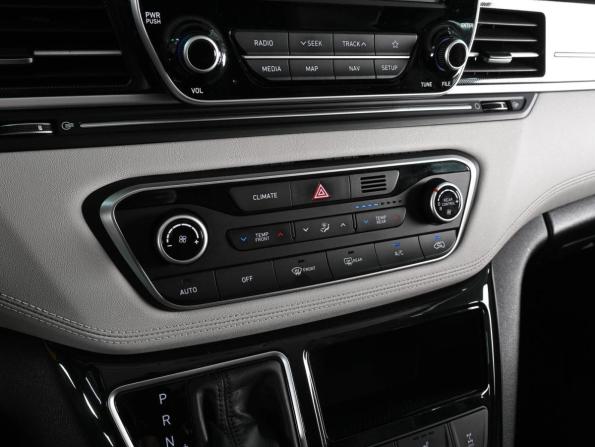 Hyundai Grand Starex I Рестайлинг 2 с пробегом 2019 года, цена 4 739 000 рублей, 71287 км, минивэн, Автокод Объявления