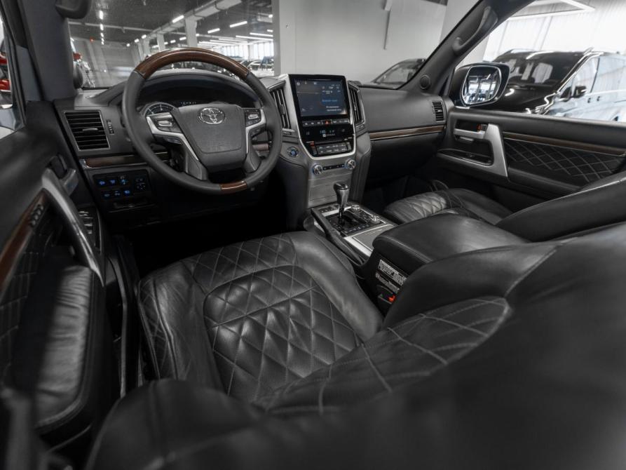 Toyota Land Cruiser 200 Series Рестайлинг 2 Москва  - изображение 7