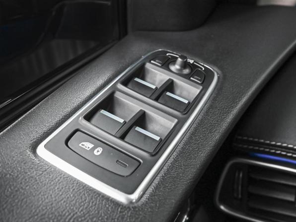 Jaguar F-Pace I с пробегом 2017 года, цена 2 949 000 рублей, 84209 км, внедорожник, Автокод Объявления
