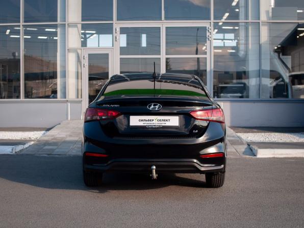 Hyundai Solaris II с пробегом 2017 года, цена 1 220 000 рублей, 121952 км, седан, Автокод Объявления