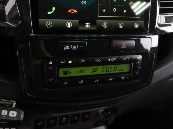 Toyota Hilux VII Рестайлинг с пробегом 2013 года, цена 2 675 000 рублей, 285999 км, offers.body_type.unknown, Автокод Объявления