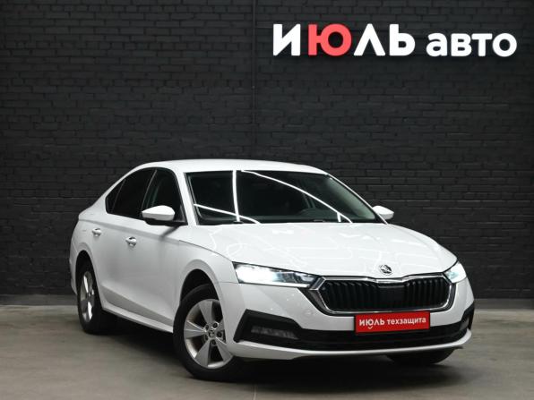 Skoda Octavia IV (A8) с пробегом 2020 года, цена 2 080 000 рублей, 136996 км, лифтбек, Автокод Объявления