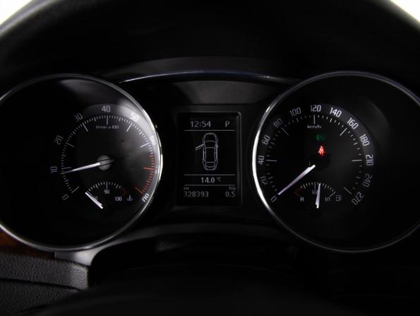 Skoda Superb II с пробегом 2011 года, цена 899 000 рублей, 328285 км, лифтбек, Автокод Объявления
