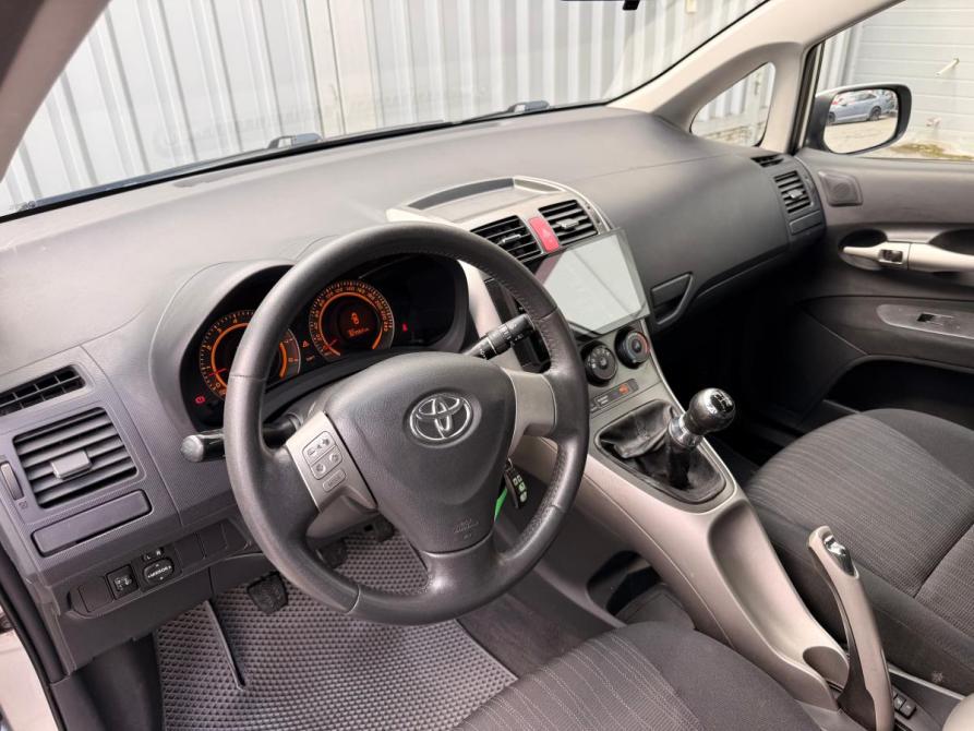 Toyota Auris I Ростов-на-Дону  - изображение 12