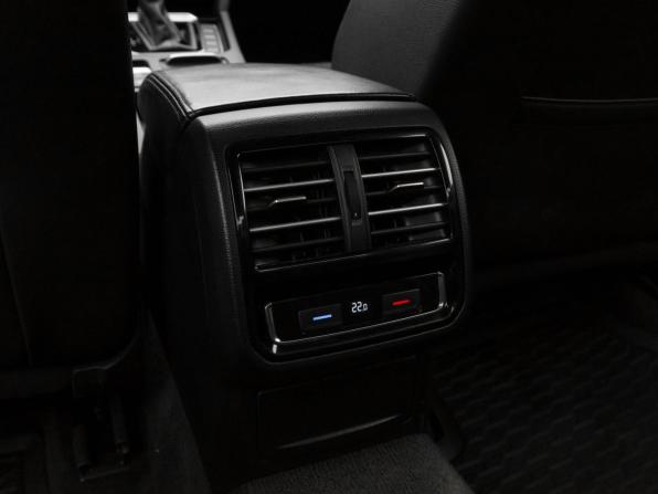 Volkswagen Passat B8 с пробегом 2015 года, цена 1 750 000 рублей, 185302 км, седан, Автокод Объявления