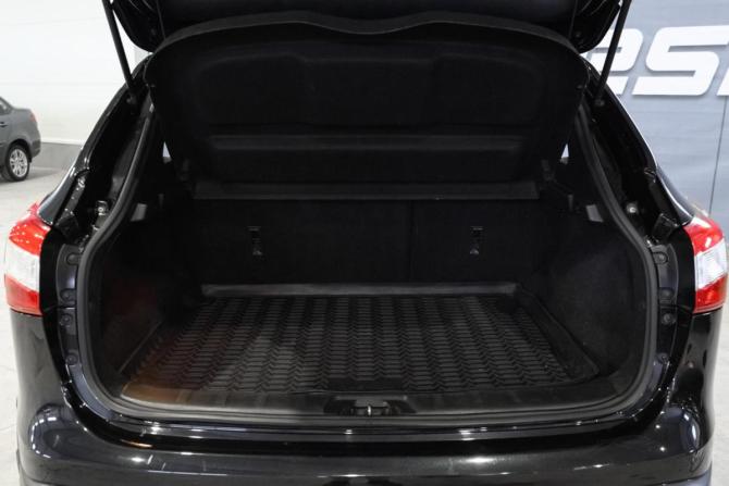 Nissan Qashqai II с пробегом 2017 года, цена 1 569 000 рублей, 174000 км, внедорожник, Автокод Объявления