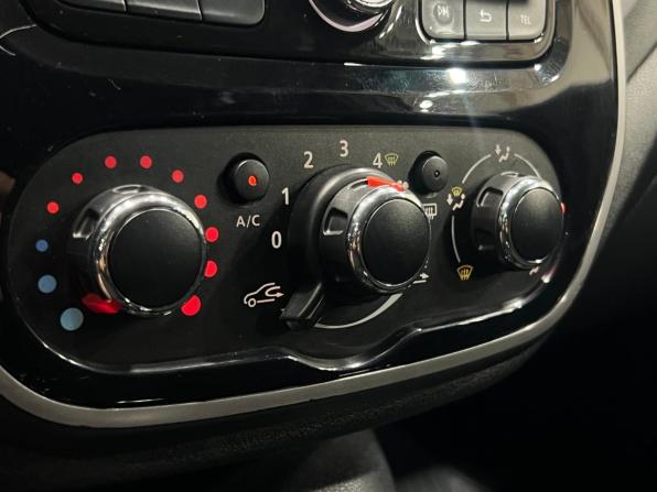 Renault Kaptur I с пробегом 2017 года, цена 1 325 000 рублей, 124804 км, внедорожник, Автокод Объявления