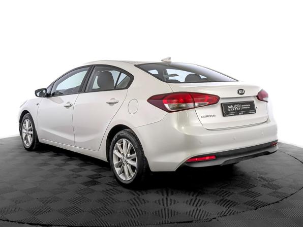 Kia Cerato III Рестайлинг (Classic) с пробегом 2018 года, цена 1 050 000 рублей, 177178 км, седан, Автокод Объявления