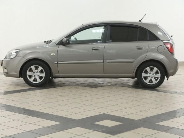 Kia Rio II Рестайлинг с пробегом 2009 года, цена 392 000 рублей, 219000 км, хэтчбек, Автокод Объявления