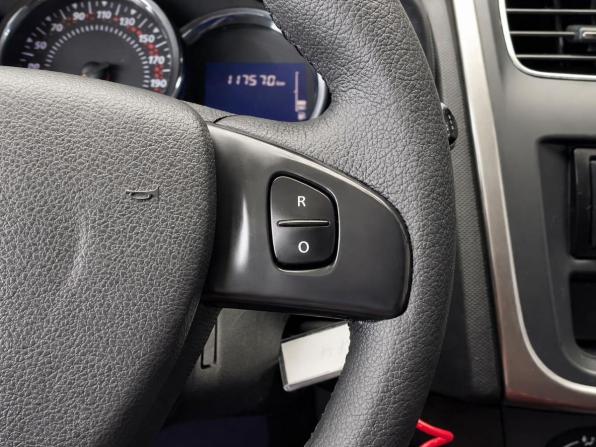 Renault Sandero II с пробегом 2015 года, цена 877 000 рублей, 118000 км, хэтчбек, Автокод Объявления