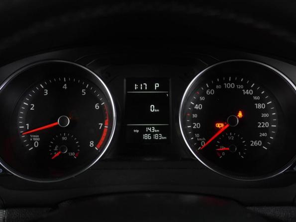 Volkswagen Jetta VI Рестайлинг с пробегом 2015 года, цена 1 050 000 рублей, 186183 км, седан, Автокод Объявления