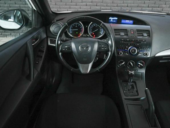 Mazda 3 II (BL) Рестайлинг с пробегом 2012 года, цена 600 000 рублей, 257255 км, хэтчбек, Автокод Объявления